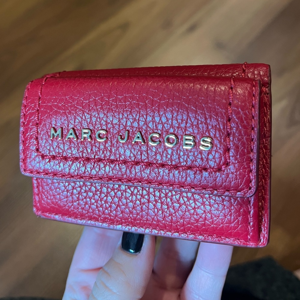 Marc Jacobs Leather Printed Compact Wallet